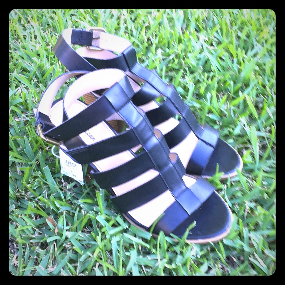 American Eagle Heels sz 9 NWT